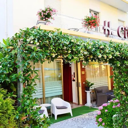 In Guest - New Cirene Quadruple And Single Pensjonat Rimini